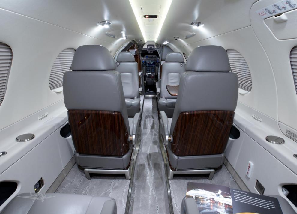 2014 Embraer Phenom 300